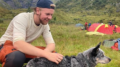 Matthijs Marsman our daytour guide for the winter 2026/2027 Matthijs will guide families and other visitors on our guided daytour with the dogsleds. He will be a part of the team this winter 